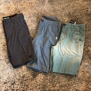 Billabong, quicksilver, Rip curl Shorts Size 26